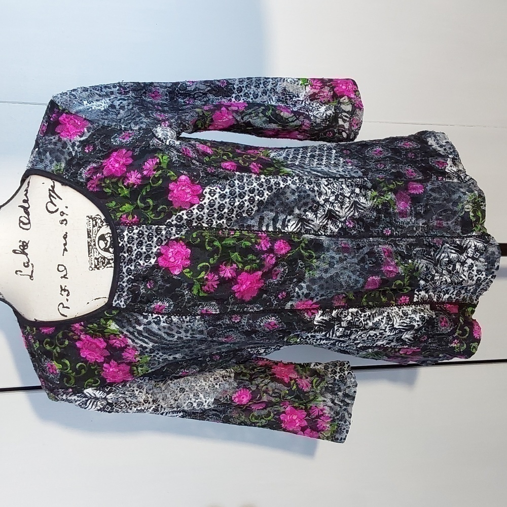 Christopher & Banks - Womens Floral Semi Sheer sleeve Stunning Pop of Color Sz.M